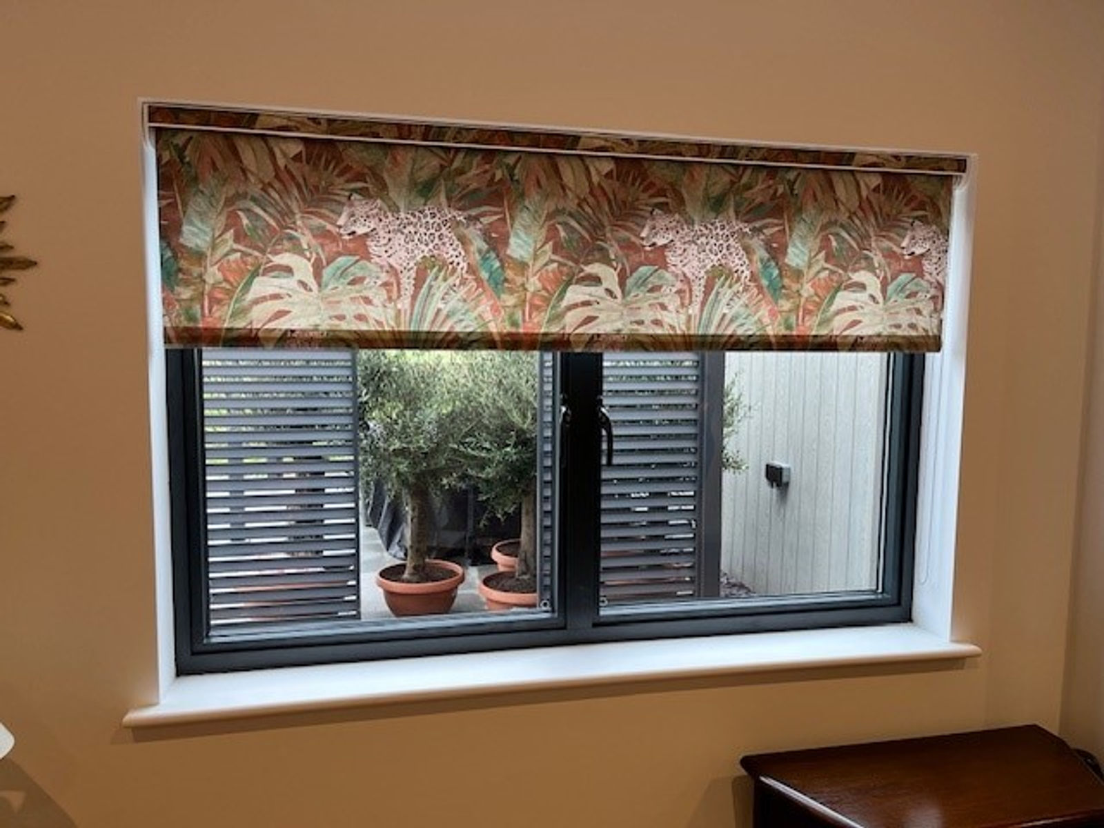 Wild collection patterned roller blind